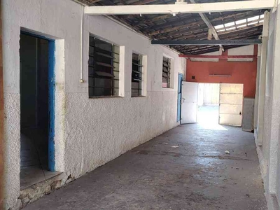 Galpão com 1 quarto à venda no bairro Ipiranga, 400m²