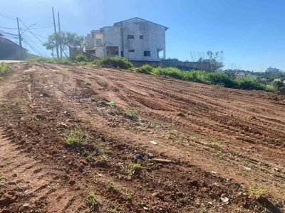 Lote à venda no bairro Europa, 372m²