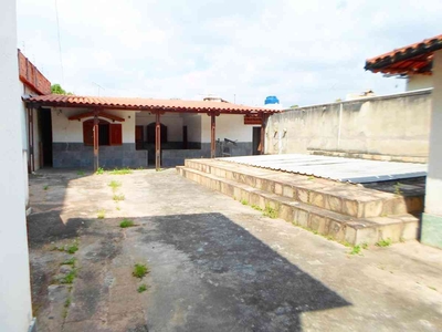 Lote à venda no bairro Santa Terezinha, 360m²