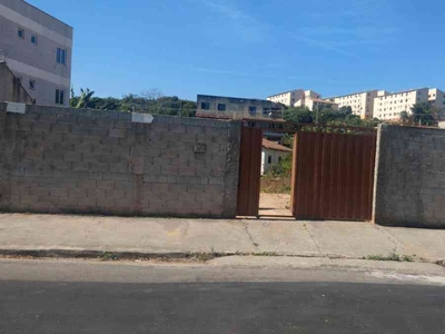 Lote à venda no bairro Vila das Flores, 720m²