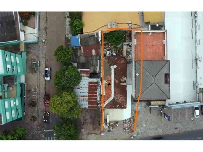 Lote à venda no bairro Vila Ipiranga, 300m²