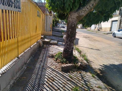 Lote com 1 quarto à venda no bairro Nova Floresta, 300m²