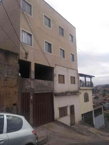 Prédio com 2 quartos à venda no bairro Aparecida, 468m²