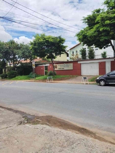 Prédio com 2 quartos para alugar no bairro Santa Amélia, 1000m²