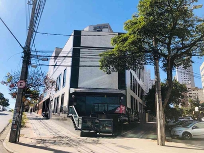 Prédio para alugar no bairro Santo Agostinho, 916m²