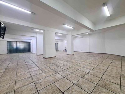 Sala com 1 quarto para alugar no bairro Lourdes, 380m²
