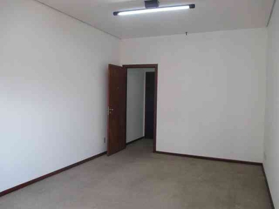 Sala para alugar no bairro Lourdes, 30m²