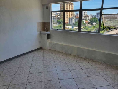 Sala para alugar no bairro Nova Granada, 15m²