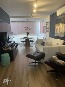 Apartamento à venda em Recreio dos Bandeirantes com 90 m², 3 quartos, 1 suíte, 2 vagas