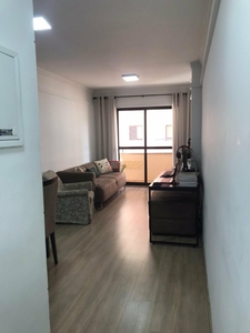 Apartamento à venda por R$ 400.000