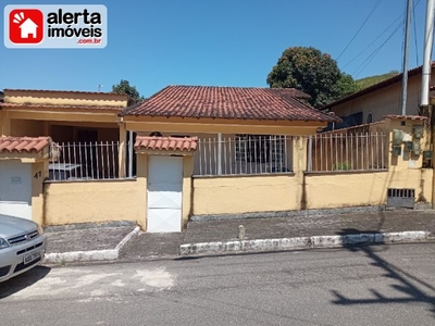 Casa com 2 quartos em RIO BONITO RJ - Centro