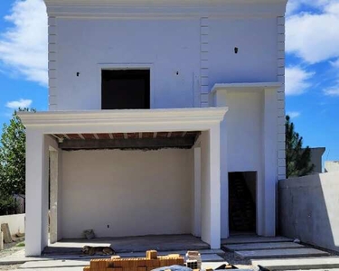 Casa nova Neoclássica no Recanto de Portugal - Excelente localização