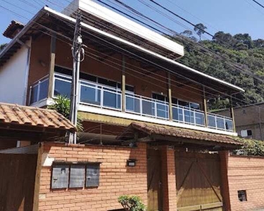 Casa para venda possui 361 metros quadrados com 7 quartos em Vale do Paraíso - Teresópolis