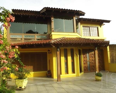 ![CDATA[Casa para Venda - 320m², 4 dormitórios, sendo 1 suites, Vila Nova]]