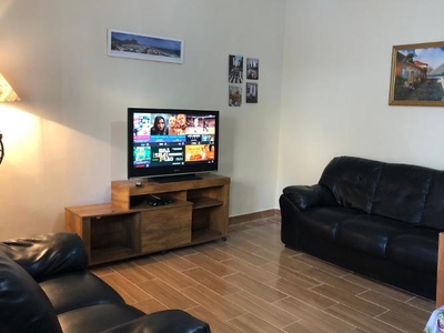 3quartos/wifi/tv a Cabo/300mts da Praia Grande