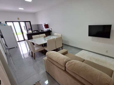 Casa com 3/4 à venda na Zona Sul de Uberlândia, bairro Laranjeiras!