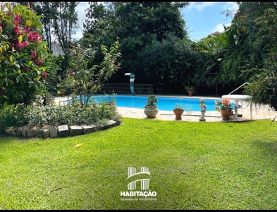 Casa no Bairro Badenfurt em Blumenau com 3 Dormitórios (1 suíte) e 400 m²