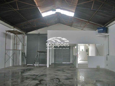 Galpão para alugar no bairro Lagoinha, 550m²