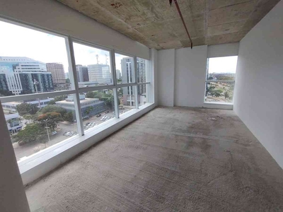 Sala à venda no bairro Asa Norte, 122m²