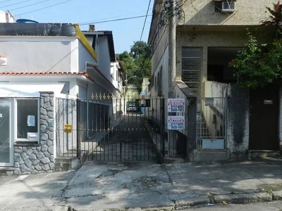 Aluguel casa de vila 2 quartos varanda garagem Rua Santos Moreira 89 - Santa Rosa, Niterói