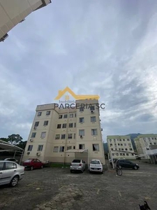 Apartamento à venda com 02 dormitórios em Biguaçu, bairro Fundos