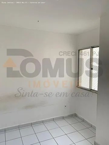 Apartamento no Condomínio Parque das Árvores com 3 quartos