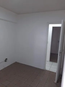 Apartamento para aluguel possui 65 metros quadrados com 3 quartos em Torre - Recife - PE