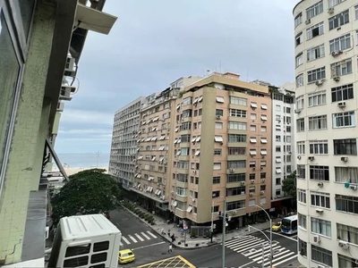 Apartamento todo reformado, 2ª quadra da praia de copacabana posto 2, vista mar na lateral