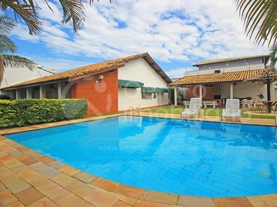 CASA com piscina e 3 quartos em Peruíbe, no bairro Jardim Imperador