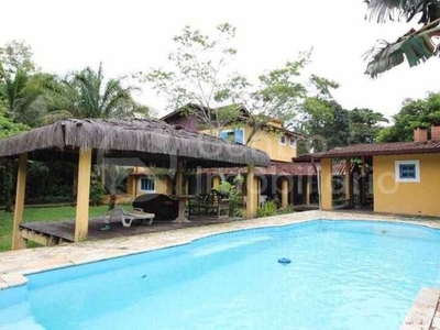 CASA com piscina e 4 quartos em Peruíbe, no bairro Quinta do Guarau