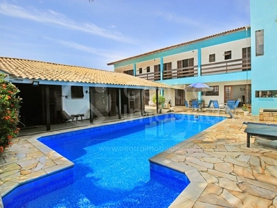 CASA com piscina e 7 quartos em Peruíbe, no bairro Vila Romar