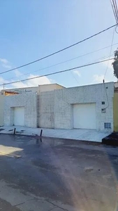 Casa para Locação em Fortaleza, Conjunto Ceará II, 3 dormitórios, 1 banheiro, 4 vagas