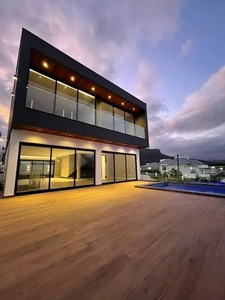Casa para venda com 420 m² com 3 suítes na Pedra Branca - Palhoça - SC