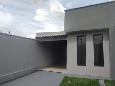 Casa para venda possui 106 metros quadrados com 3 quartos em Parque das Amendoeiras - Goiâ
