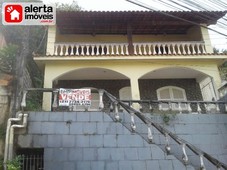 Casa com 3 quartos em RIO BONITO RJ - centro