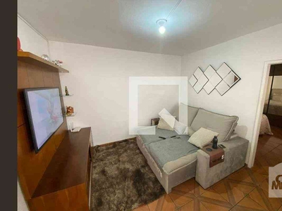 Casa com 3 quartos à venda no bairro Alípio de Melo, 100m²