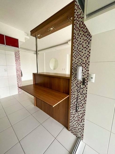 Apartamento com 3 Quartos e 3 banheiros à Venda, 91 m² por R$ 700.000