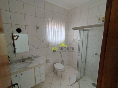 Casa com 3 Quartos e 3 banheiros à Venda, 159 m² por R$ 420.000