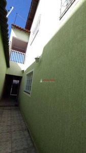 Sobrado com 3 Quartos e 2 banheiros à Venda, 207 m² por R$ 550.000