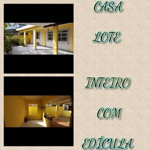 Casa com 3 Quartos e 2 banheiros à Venda, 120 m² por R$ 320.000