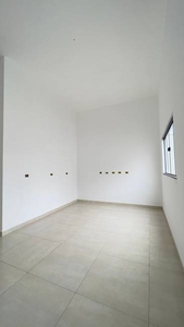 Casa com 3 Quartos e 2 banheiros à Venda, 93 m² por R$ 310.000