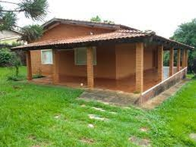 Fazenda/Sítio com 3 Quartos e 3 banheiros à Venda, 100 m² por R$ 390.000