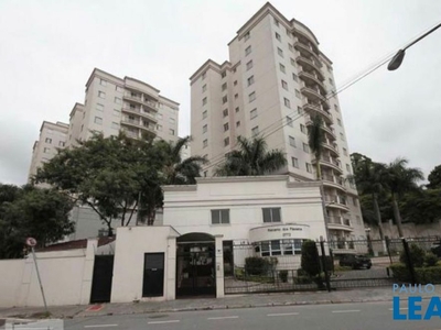 Apartamento à venda por R$ 330.000