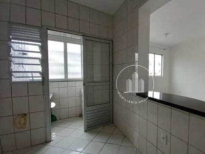 Apartamento com 2 dormitórios à venda, 62 m² por R$ 455.000,00 - Abraão - Florianópolis/SC