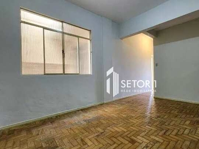 Apartamento com 3 quartos para alugar, 85 m² por R$ 900,00/mês - Grajaú - Juiz de Fora/MG