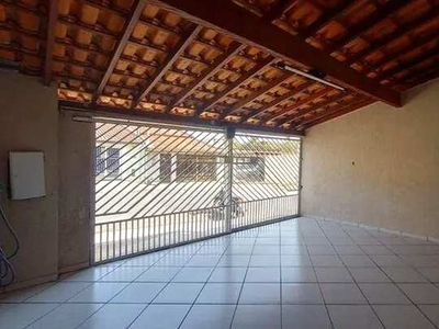 Casa com 3 dormitórios para alugar, 126 m² por R$ 1.900/mês - Parque Residencial Jaguari