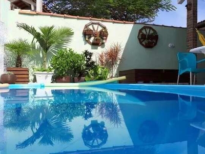 Casa com Piscina em Matinhos