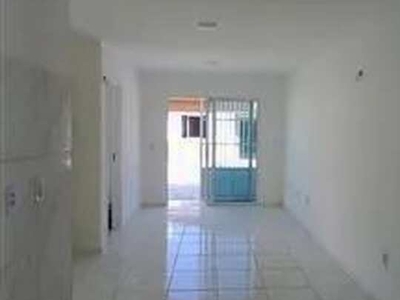Casa de condomínio no Icaraí com 02 quartos