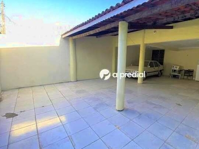 Casa para aluguel, 3 quartos, 1 suíte, 4 vagas, Maraponga - Fortaleza/CE