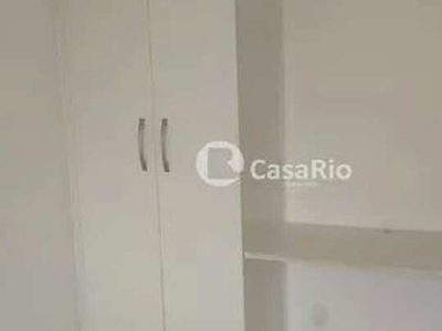 Praça Seca Apartamento com 2 dormitórios